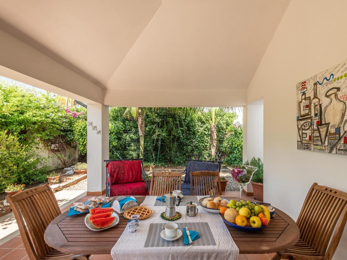 Il Giardino Dell'Arte Bed & Breakfast Capoterra Exterior foto